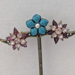 Vintage Gold Tone Purple Clear Floral Flower Screw Back Earrings